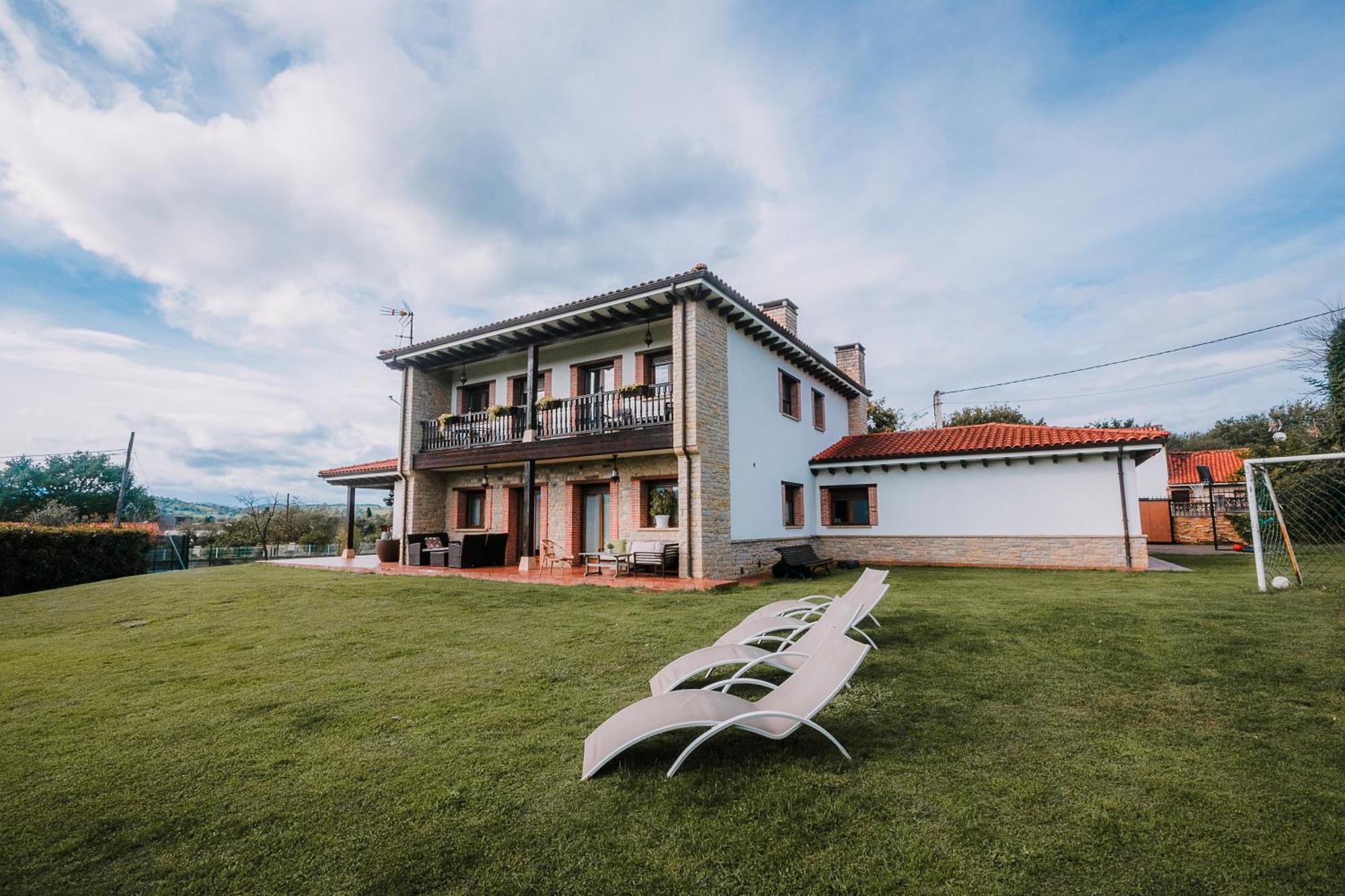 Villa Tiviti Oviedo Zewnętrze zdjęcie