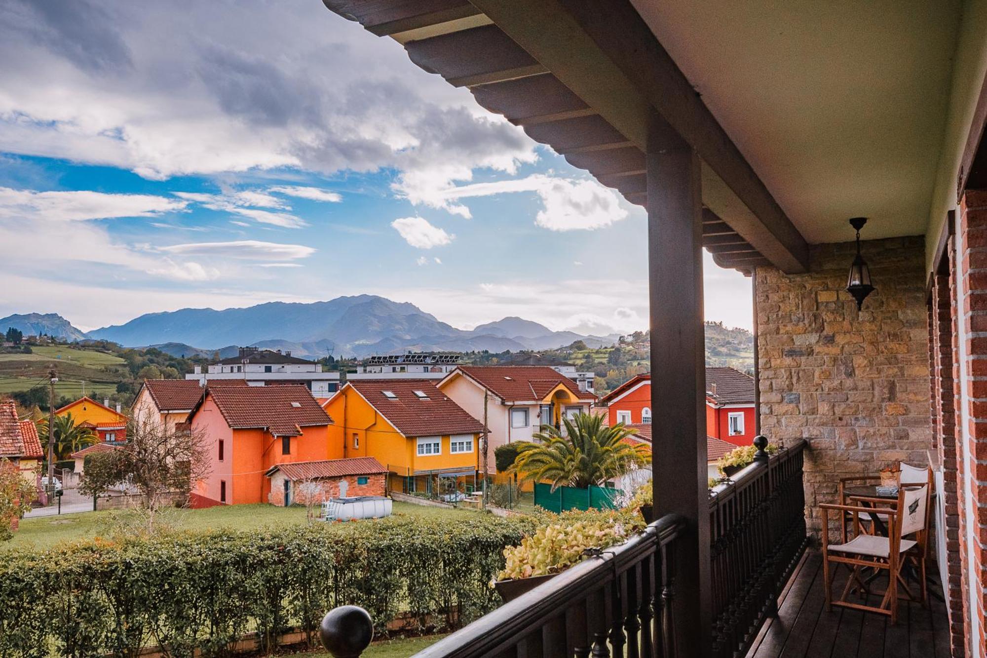 Villa Tiviti Oviedo Zewnętrze zdjęcie